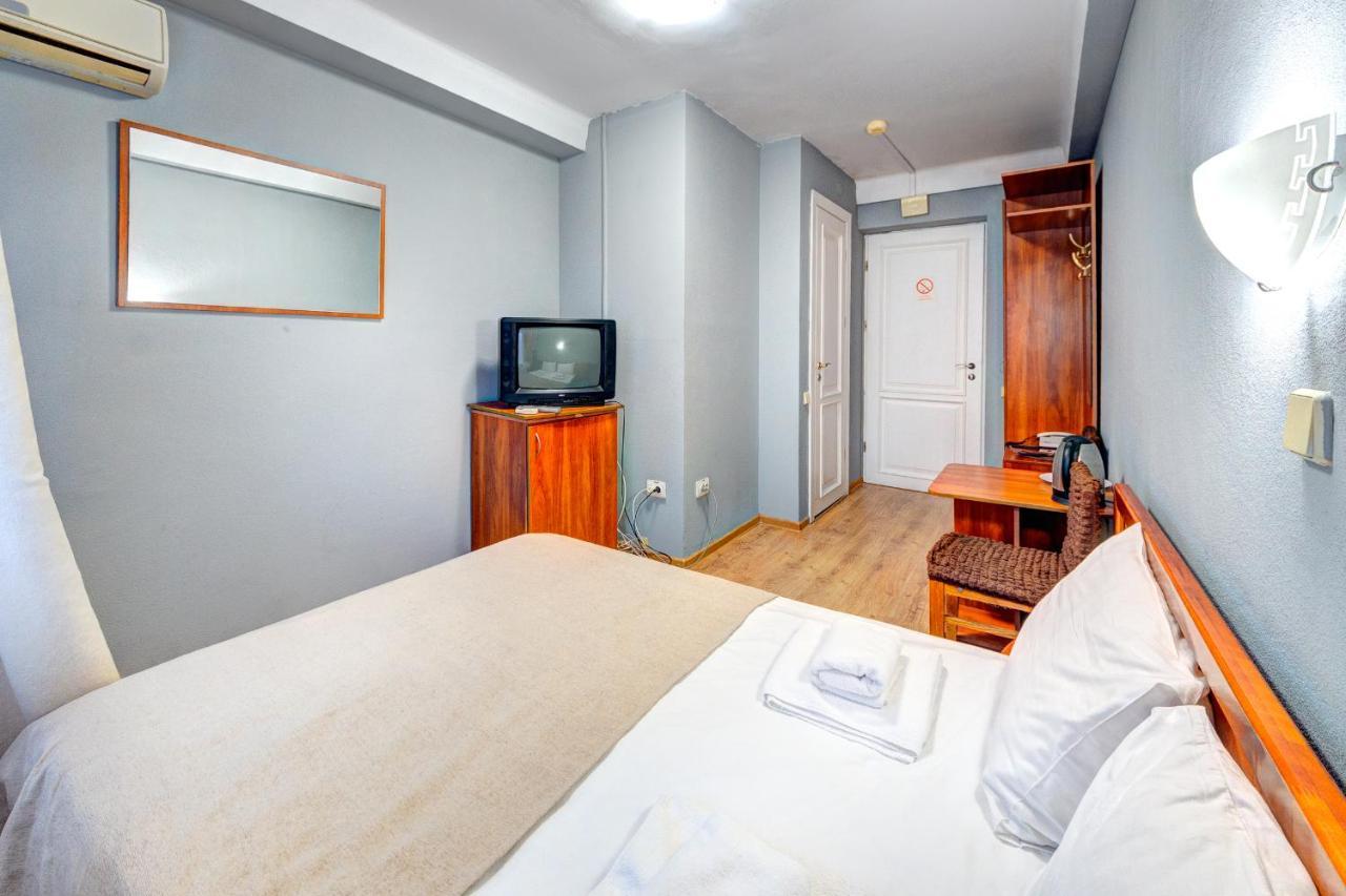 Hotel 7F Kiew Exterior foto